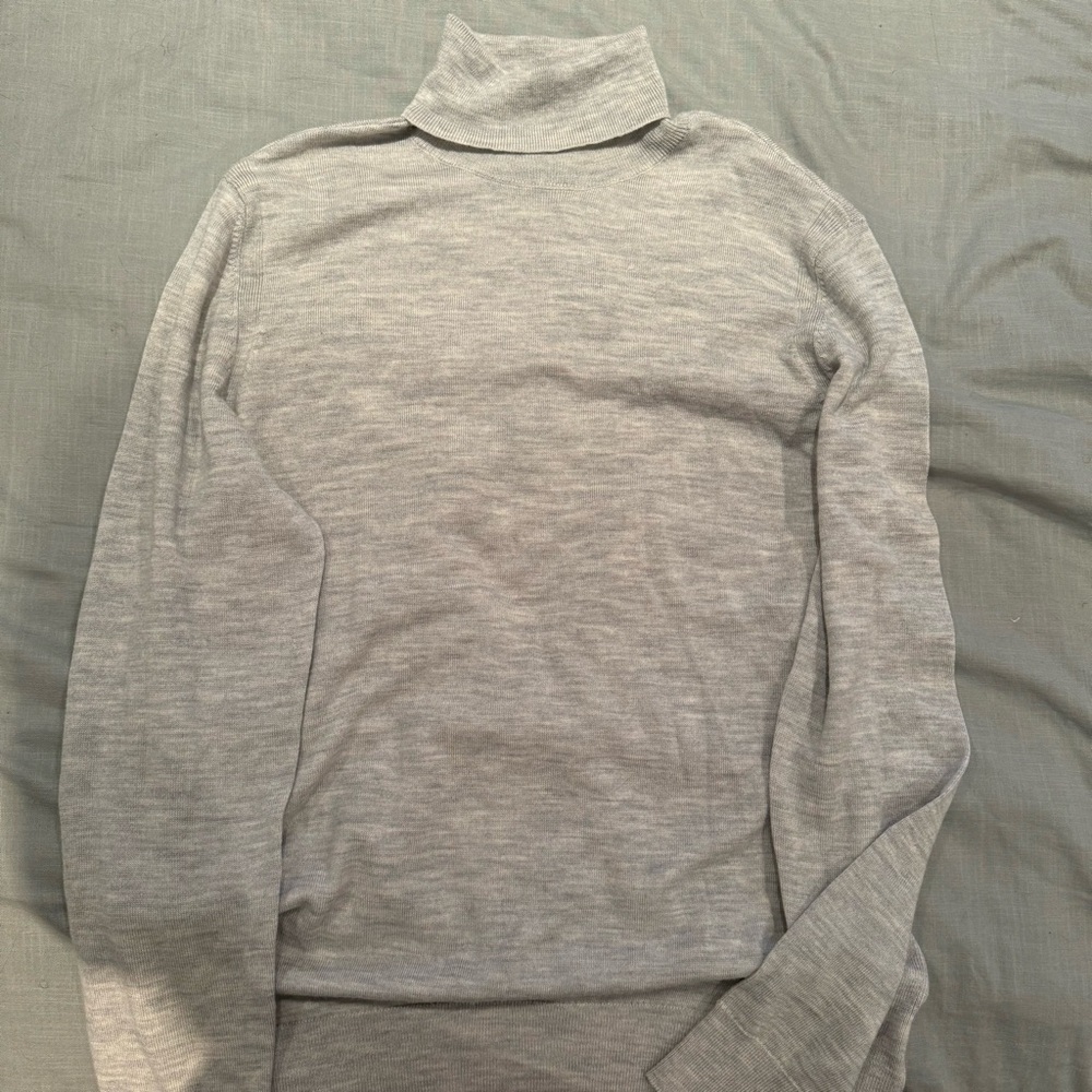 Express Light Gray Turtleneck Sweater